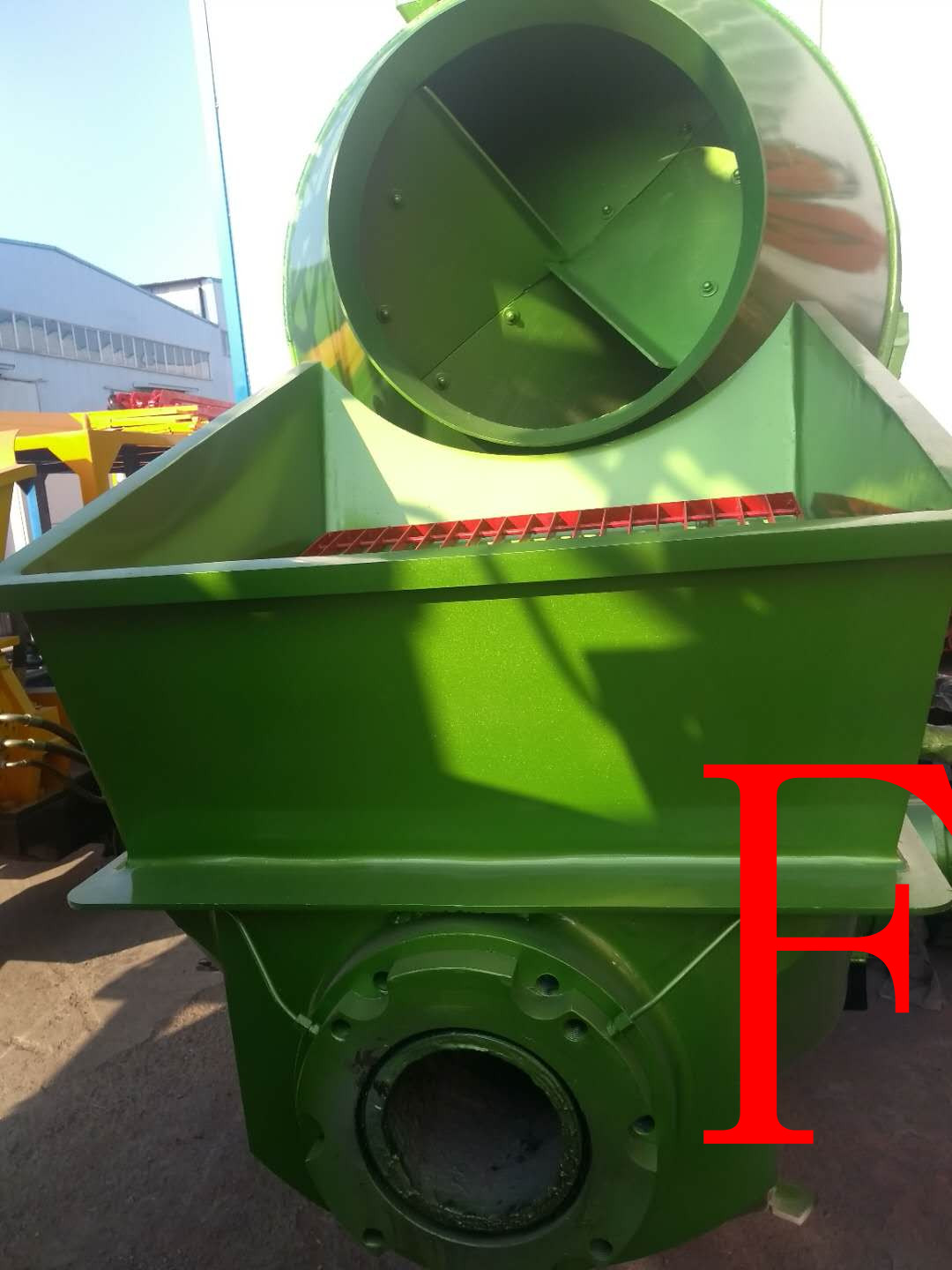 ع  